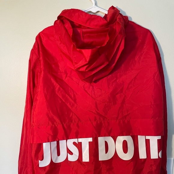 Nike Rain Jacket - Picture 3 of 4